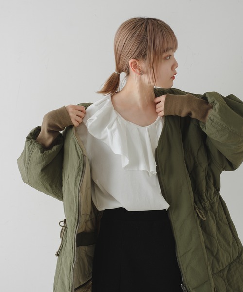 Kastane（カスタネ）の「裁ち切り衿フリルプルオーバー（Tシャツ/カットソー・レディース・オフホワイト/カーキ/ブラック・FREE）」の5枚目の写真