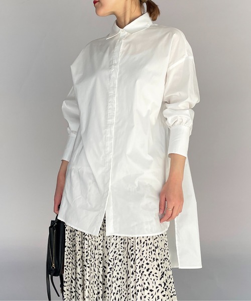 LUGIVA(ルギヴァ)の「コットンツイルロングシャツ(シャツ/ブラウス・レディース・オフホワイト/ブルー系その他・M)」の1枚目の写真