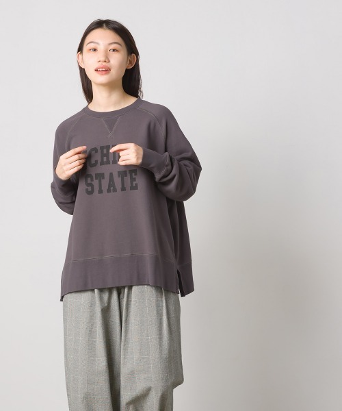 OMNES(オムネス)の「裏毛スウェット ラグランプルオーバー ロゴプリント(スウェット・レディース・ネイビー/アイボリー/モスグリーン/チャコール・FREE)」の6枚目の写真