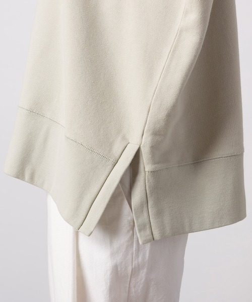 OMNES(オムネス)の「裏毛スウェット ラグランプルオーバー ロゴプリント(スウェット・レディース・ネイビー/アイボリー/モスグリーン/チャコール・FREE)」の20枚目の写真