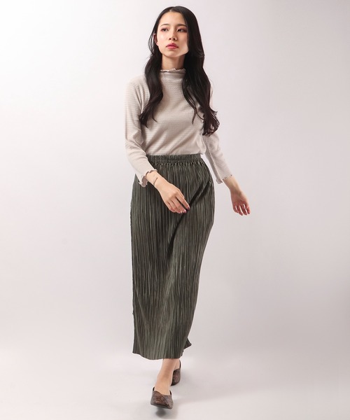 BRODIAEA(ブローディア)の「BRODIAEA コットンテレコ メローボトルネック 7分袖(Tシャツ/カットソー・レディース・ブラック/オフホワイト/ピンク/シルバーグレー/グリーン系その他/イエロー系その他・40)」の12枚目の写真