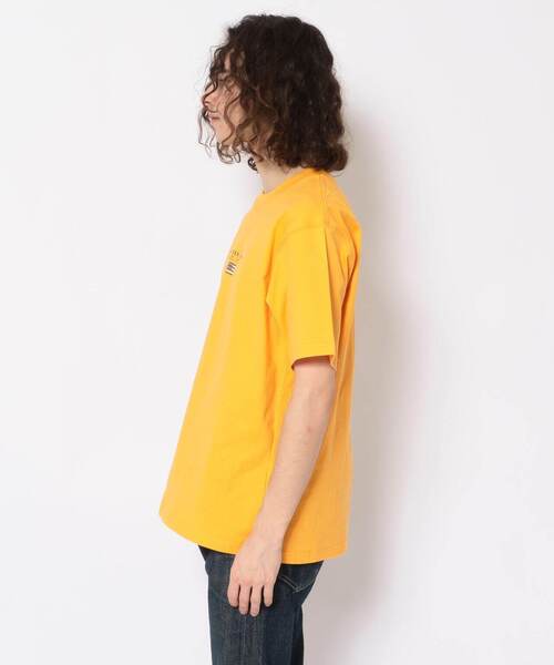 AVIREX（アヴィレックス）の「BLOCK LOGO T-SHIRT/ ブロックロゴティーシャツ（Tシャツ/カットソー・レディース・ネイビー/レッド/ブラック/カーキ/ホワイト/イエロー・LARGE/X-LARGE/MEDIUM）」の6枚目の写真