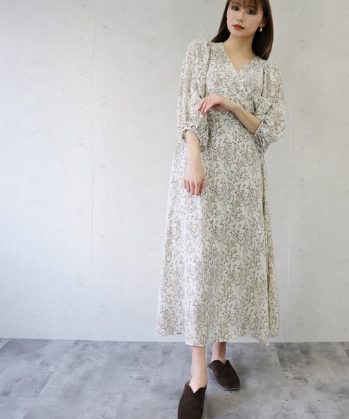 Per sist ence(パーシエンス)の「カシュクールボタンデザインワンピ 小花柄共リボン付/洗濯可(ワンピース・レディース・ブルー/ブラック/オフホワイト/ベージュ・FREE)」の10枚目の写真