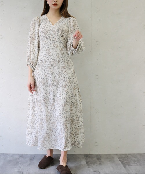 Per sist ence(パーシエンス)の「カシュクールボタンデザインワンピ 小花柄共リボン付/洗濯可(ワンピース・レディース・ブルー/ブラック/オフホワイト/ベージュ・FREE)」の11枚目の写真