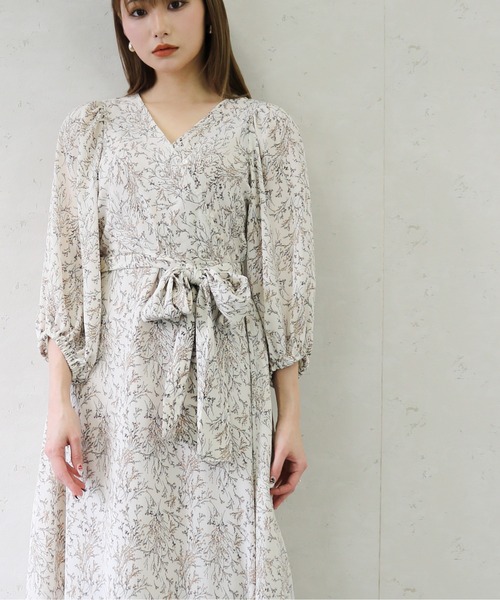 Per sist ence(パーシエンス)の「カシュクールボタンデザインワンピ 小花柄共リボン付/洗濯可(ワンピース・レディース・ブルー/ブラック/オフホワイト/ベージュ・FREE)」の14枚目の写真