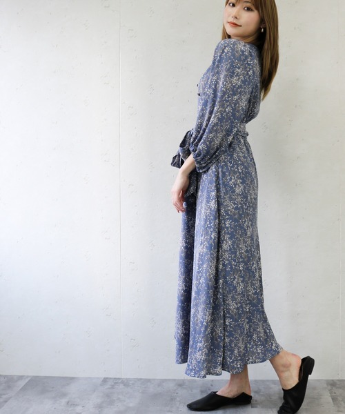 Per sist ence(パーシエンス)の「カシュクールボタンデザインワンピ 小花柄共リボン付/洗濯可(ワンピース・レディース・ブルー/ブラック/オフホワイト/ベージュ・FREE)」の5枚目の写真