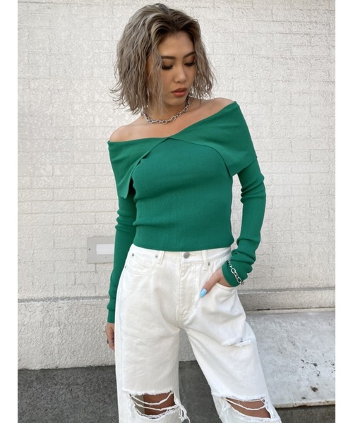 EGOIST（エゴイスト）の「ビッグカラーオフショルニットトップスII（ニット/セーター・レディース・ホワイト/ブラック/グリーン・FREE）」の9枚目の写真