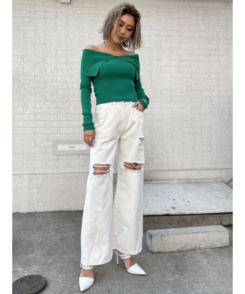 EGOIST（エゴイスト）の「ビッグカラーオフショルニットトップスII（ニット/セーター・レディース・ホワイト/ブラック/グリーン・FREE）」の10枚目の写真