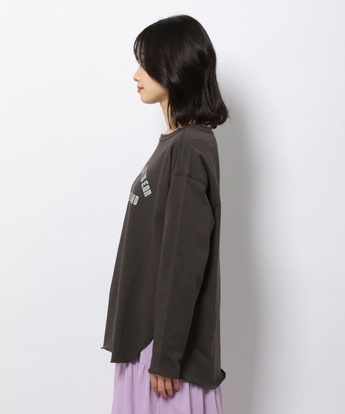 LAKOLE(ラコレ)の「ルーズゲージレタードロングTシャツ / 267652(Tシャツ/カットソー・レディース・オフホワイト/チャコール/サンドグレー/ナチュラル・MEDIUM/SMALL)」の13枚目の写真