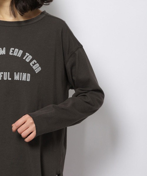 LAKOLE(ラコレ)の「ルーズゲージレタードロングTシャツ / 267652(Tシャツ/カットソー・レディース・オフホワイト/チャコール/サンドグレー/ナチュラル・MEDIUM/SMALL)」の17枚目の写真