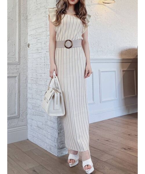 RESEXXY(リゼクシー)の「ラッフルデザインニットワンピース(ワンピース・レディース・ブラック/ベージュ/その他/その他1・FREE)」の3枚目の写真