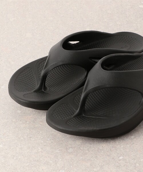 OOFOS（ウーフォス）の「＜OOFOS＞OORIGINAL サンダル（サンダル・メンズ・ブラック/ベージュ/ダークグレー/オリーブ/ワインレッド/ナチュラル/ダークグリーン・26cm/27cm/28cm）」の13枚目の写真