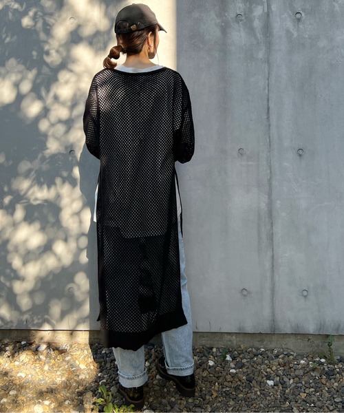 y/m by Yukie(イムバイユキエ)の「アクリルメッシュニットワンピース(ワンピース・レディース・ブラック/ベージュ/グリーン・FREE)」の5枚目の写真