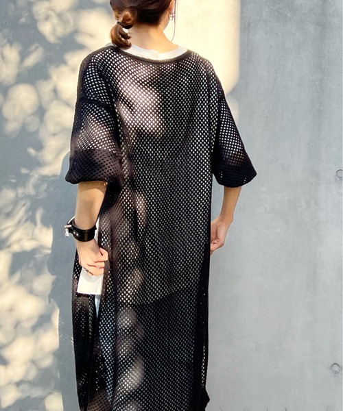y/m by Yukie(イムバイユキエ)の「アクリルメッシュニットワンピース(ワンピース・レディース・ブラック/ベージュ/グリーン・FREE)」の16枚目の写真
