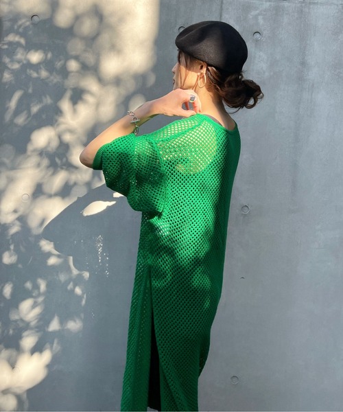y/m by Yukie(イムバイユキエ)の「アクリルメッシュニットワンピース(ワンピース・レディース・ブラック/ベージュ/グリーン・FREE)」の14枚目の写真