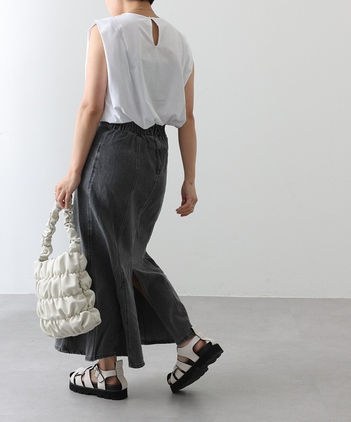 COLONY 2139（コロニートゥーワンスリーナイン）の「シャーリング縦型バッグ（トートバッグ・レディース・アイボリー/ブラック・FREE）」の3枚目の写真