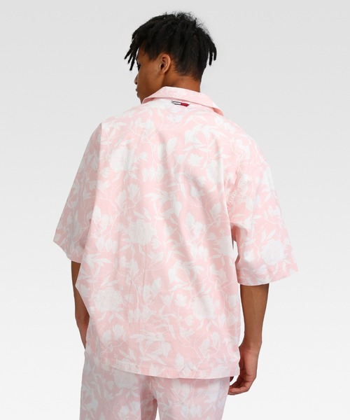 tommy jeans（トミー ジーンズ）の「【FESTIVAL CAPSULE COLLECTION】フラワープリントショートスリーブシャツ（シャツ/ブラウス・メンズ・ネイビー/ピンク・SMALL/MEDIUM/LARGE/X-LARGE）」の14枚目の写真