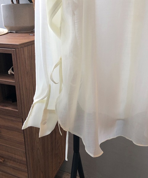 aimoha（アイモハ）の「脇紐透け感UVカットブラウス (SS)（シャツ/ブラウス・レディース・ホワイト/ピンク/イエロー/ブルー/グリーン・MEDIUM/LARGE）」の8枚目の写真