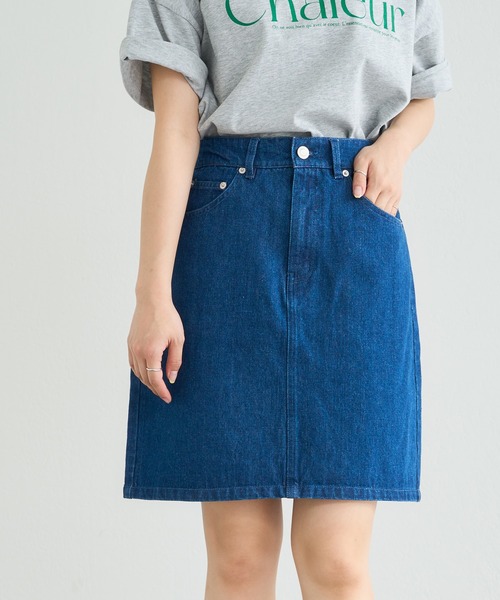 natural couture(ナチュラルクチュール)の「WEB限定/デニム台形ミニスカート(スカート・レディース・オフホワイト/ブラック/ブルー・FREE)」の3枚目の写真