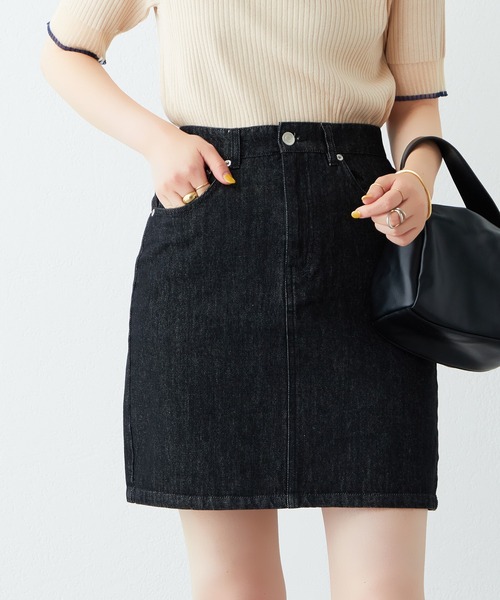 natural couture(ナチュラルクチュール)の「WEB限定/デニム台形ミニスカート(スカート・レディース・オフホワイト/ブラック/ブルー・FREE)」の1枚目の写真