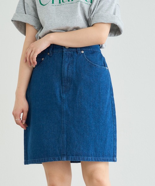 natural couture(ナチュラルクチュール)の「WEB限定/デニム台形ミニスカート(スカート・レディース・オフホワイト/ブラック/ブルー・FREE)」の19枚目の写真