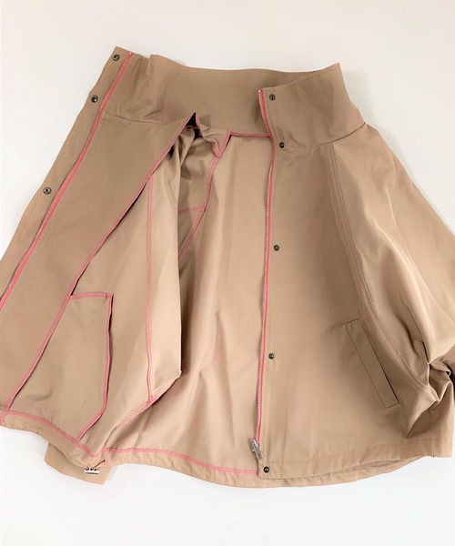 Q（キュー）の「ツイルリラックスブルゾン（ブルゾン・レディース・ネイビー/キャメル・MEDIUM）」の6枚目の写真