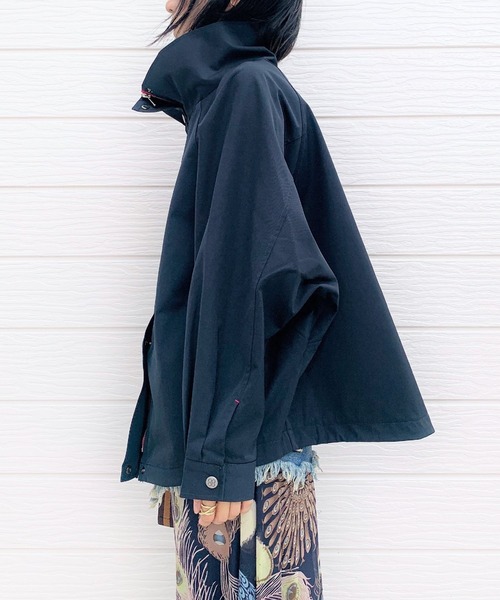 Q（キュー）の「ツイルリラックスブルゾン（ブルゾン・レディース・ネイビー/キャメル・MEDIUM）」の4枚目の写真