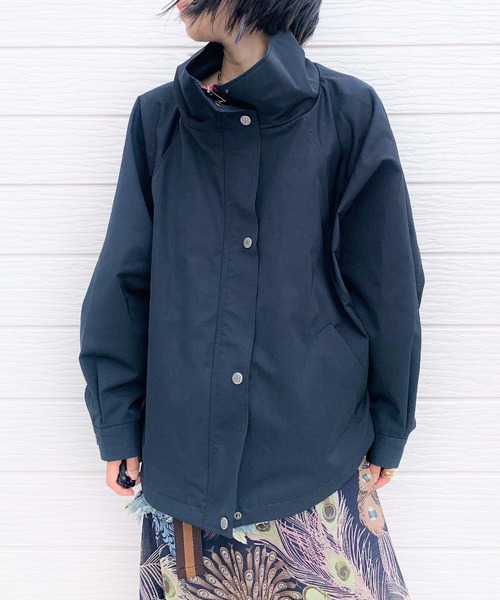 Q（キュー）の「ツイルリラックスブルゾン（ブルゾン・レディース・ネイビー/キャメル・MEDIUM）」の3枚目の写真