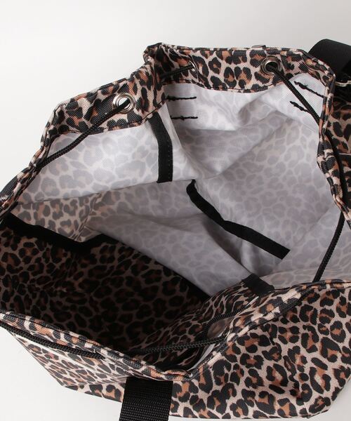FREDRIK PACKERS(フレドリックパッカーズ)の「廃盤 FREDRIK PACKERS / フレドリックパッカーズ / 420D BLOOM PACK(バックパック/リュック・レディース・ブラック/ネイビー/グリーン系その他/タン/シルバー/ホワイト/オリーブ/レオパード・ONESIZE)」の16枚目の写真