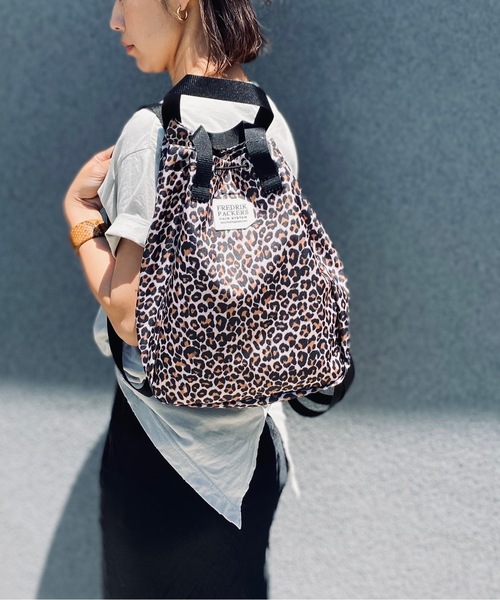 FREDRIK PACKERS(フレドリックパッカーズ)の「廃盤 FREDRIK PACKERS / フレドリックパッカーズ / 420D BLOOM PACK(バックパック/リュック・レディース・ブラック/ネイビー/グリーン系その他/タン/シルバー/ホワイト/オリーブ/レオパード・ONESIZE)」の8枚目の写真