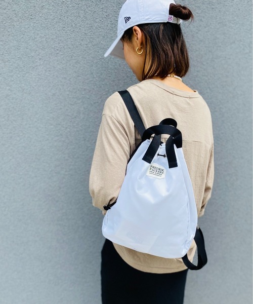 FREDRIK PACKERS(フレドリックパッカーズ)の「廃盤 FREDRIK PACKERS / フレドリックパッカーズ / 420D BLOOM PACK(バックパック/リュック・レディース・ブラック/ネイビー/グリーン系その他/タン/シルバー/ホワイト/オリーブ/レオパード・ONESIZE)」の2枚目の写真