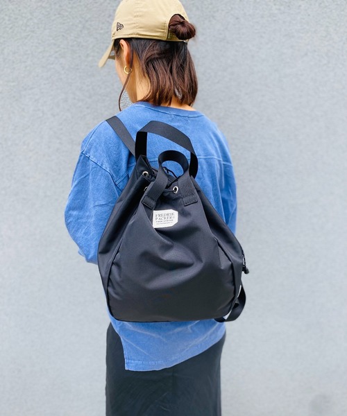 FREDRIK PACKERS(フレドリックパッカーズ)の「廃盤 FREDRIK PACKERS / フレドリックパッカーズ / 420D BLOOM PACK(バックパック/リュック・レディース・ブラック/ネイビー/グリーン系その他/タン/シルバー/ホワイト/オリーブ/レオパード・ONESIZE)」の3枚目の写真