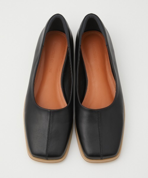 RODEO CROWNS WIDE BOWL（ロデオクラウンズワイドボウル）の「SQUARE PUMPS（パンプス・レディース・ブラック/ベージュ・SMALL/MEDIUM/LARGE）」の2枚目の写真