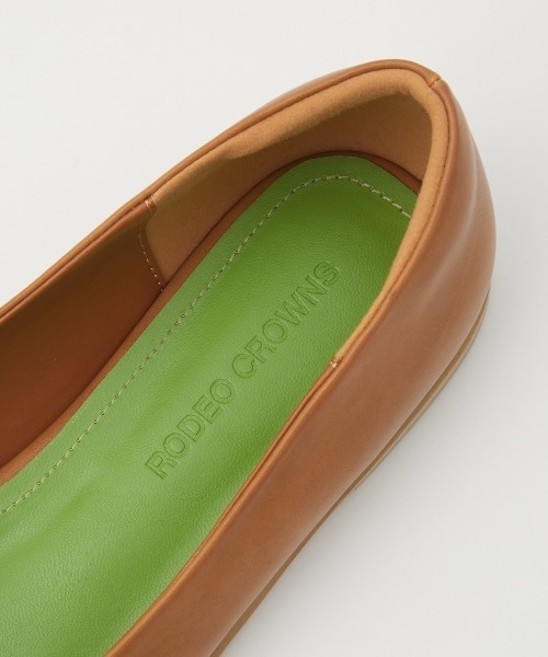 RODEO CROWNS WIDE BOWL（ロデオクラウンズワイドボウル）の「SQUARE PUMPS（パンプス・レディース・ブラック/ベージュ・SMALL/MEDIUM/LARGE）」の7枚目の写真