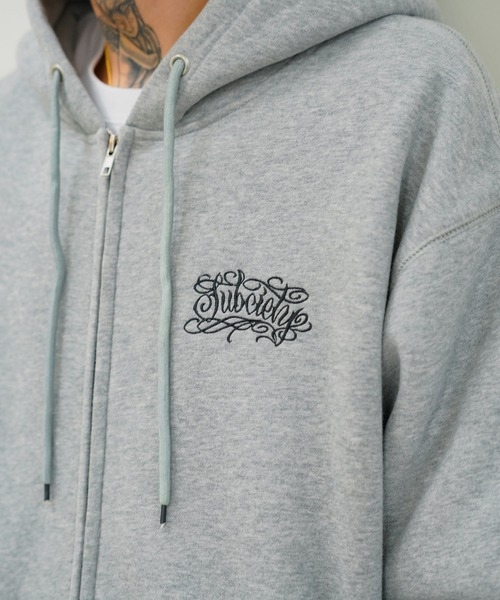 Subciety（サブサエティ）の「EMBROIDERY MARIA ZIP PARKA