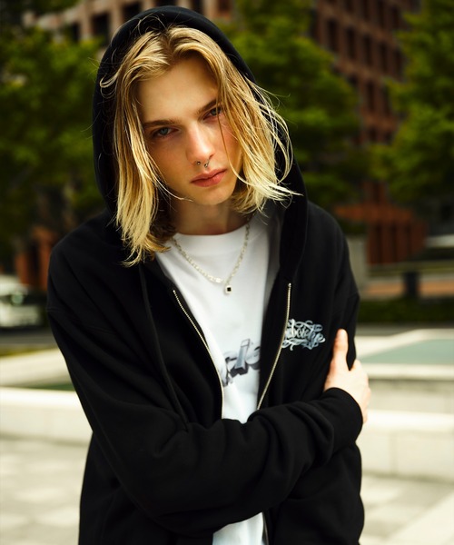 Subciety（サブサエティ）の「EMBROIDERY MARIA ZIP PARKA