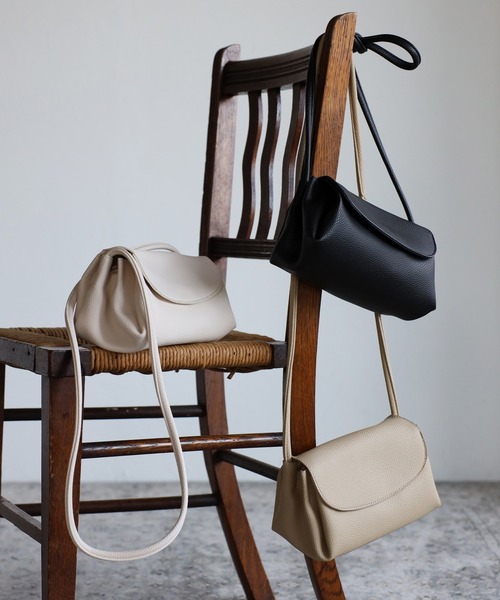 Bonjour Sagan（ボンジュールサガン）の「【2022 新作】スクエアミニショルダーバッグ（ショルダーバッグ・レディース・ブラック/ベージュ/オフホワイト・FREE）」の5枚目の写真