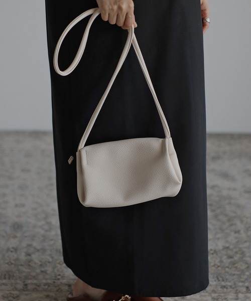 Bonjour Sagan（ボンジュールサガン）の「【2022 新作】スクエアミニショルダーバッグ（ショルダーバッグ・レディース・ブラック/ベージュ/オフホワイト・FREE）」の13枚目の写真