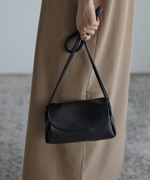 Bonjour Sagan（ボンジュールサガン）の「【2022 新作】スクエアミニショルダーバッグ（ショルダーバッグ・レディース・ブラック/ベージュ/オフホワイト・FREE）」の4枚目の写真