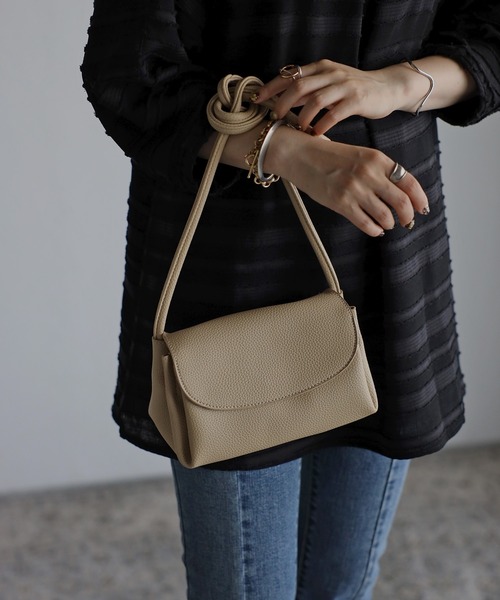 Bonjour Sagan（ボンジュールサガン）の「【2022 新作】スクエアミニショルダーバッグ（ショルダーバッグ・レディース・ブラック/ベージュ/オフホワイト・FREE）」の8枚目の写真