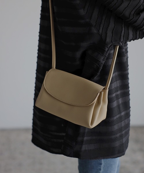 Bonjour Sagan（ボンジュールサガン）の「【2022 新作】スクエアミニショルダーバッグ（ショルダーバッグ・レディース・ブラック/ベージュ/オフホワイト・FREE）」の14枚目の写真