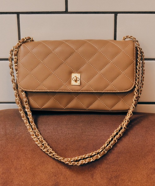 AMERICAN HOLIC（アメリカンホリック）の「2wayキルティングチェーンバッグ（ショルダーバッグ・レディース・ブラック/キャメル/パープル/アイボリー・FREE）」の4枚目の写真