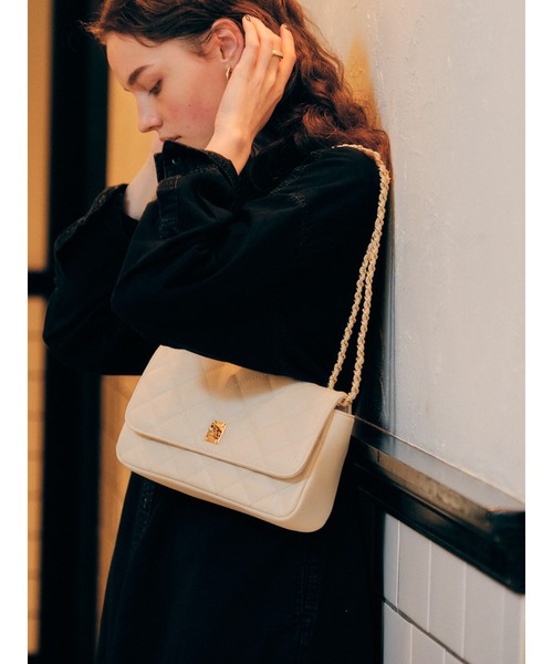 AMERICAN HOLIC（アメリカンホリック）の「2wayキルティングチェーンバッグ（ショルダーバッグ・レディース・ブラック/キャメル/パープル/アイボリー・FREE）」の19枚目の写真