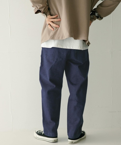 ITEMS URBANRESEARCH（アイテムズ アーバンリサーチ）の「デニム テーパードパンツ（デニムパンツ・メンズ・ブルー/ライトブルー/ネイビー・LARGE/MEDIUM）」の16枚目の写真