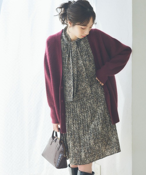 Andemiu(アンデミュウ)の「ラクーンコンユルニットカーディガン281141(カーディガン/ボレロ・レディース・チャコールグレー/ベージュ/ブルー/ボルドー・FREE)」の4枚目の写真