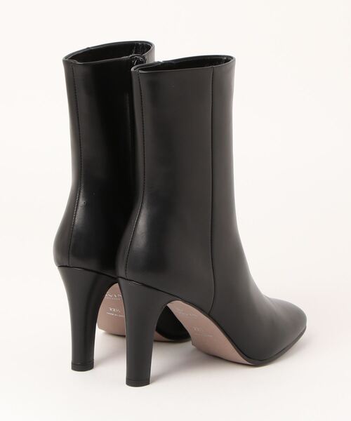 LANVIN collection(ランバン コレクション)の「プレーンショートブーツ(ブーツ・レディース・ブラック/ベージュ・23.5cm/24.5cm/24.0cm/23.0cm/22.5cm)」の3枚目の写真
