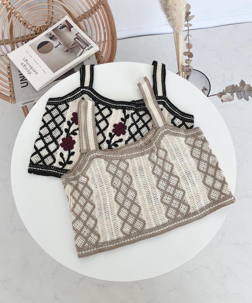 AS KNOW AS plus（アズノゥアズプラス）の「♪フラワーニットビスチェ（ベスト・レディース・ベージュ/ブラック・FREE）」の6枚目の写真