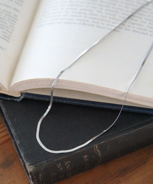 LEPSIM（レプシィム）の「ステンレススネイクネックレス　163855（ネックレス・レディース・シルバー/ゴールド・ONE SIZE）」の2枚目の写真