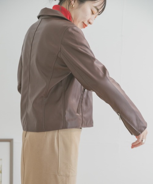 ITEMS URBANRESEARCH（アイテムズ アーバンリサーチ）の「フェイクレザーダブルライダースジャケット（ライダースジャケット・レディース・ブラック/ライトブラウン・MEDIUM/SMALL）」の6枚目の写真