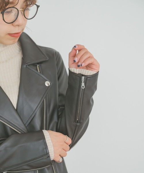 ITEMS URBANRESEARCH（アイテムズ アーバンリサーチ）の「フェイクレザーダブルライダースジャケット（ライダースジャケット・レディース・ブラック/ライトブラウン・MEDIUM/SMALL）」の20枚目の写真